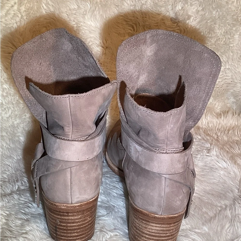 UGG Elora taupe nubuck harness booties size 10